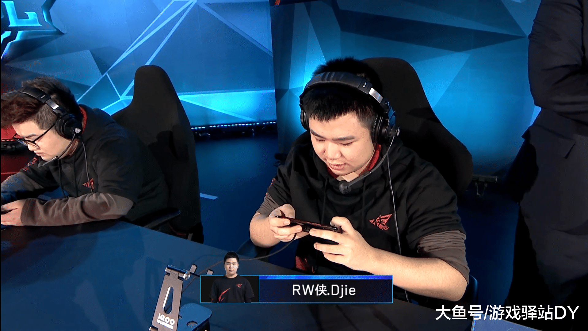 包含西部争霸：重庆与贵州争夺荣耀之战的词条